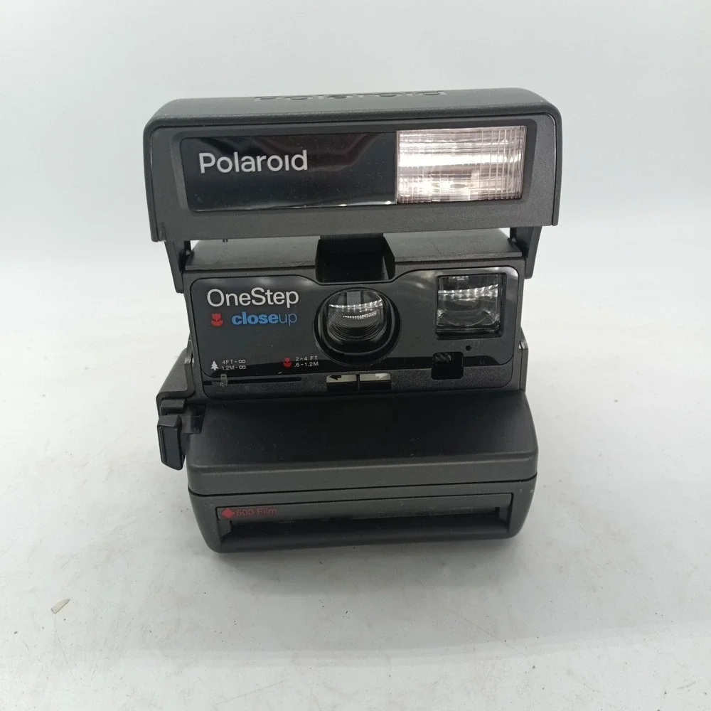 Polaroid OneStep CloseUp Instant Film Camera 600 Series Black a4